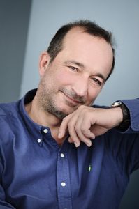 "L'été des lucioles", de Gilles Paris: un roman d'apprentissage drôle et touchant!