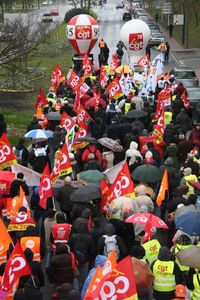 Défense de la maison des syndicats : Rassemblons nous vendredi 13 février 2015 à partir de 8 h 30 devant le Conseil Général Cergy.