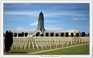 LES GRAS MÉDIAS ET VERDUN : QUAND 400 000 MORTS PASSENT À LA TRAPPE…