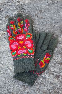 Customized gloves