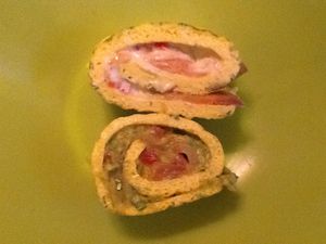 Omelette roulée saumon-guacamole et saumon-tatziki