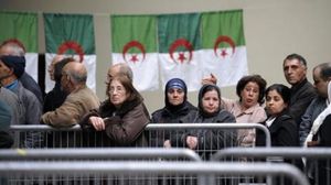 Les 14 boniments de Bouteflika pour les Algériens à l'étranger :