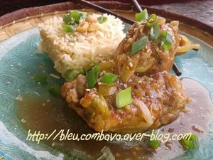 Poulet au Tamarin (Chine) et son Riz Frit au Sésame et Oignons Verts