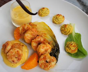 Camarons Marinés et son Sabayon Rhum, Vanille Bleue-Tangor(orange) sur son Lit de Bok Choy Braisé
