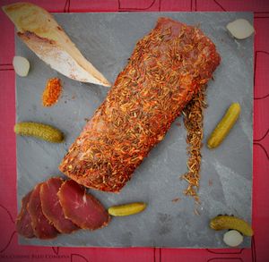 Lomo ou Filet Mignon de Porc séché au sel- Piment d'Espelette et graines de Cumin