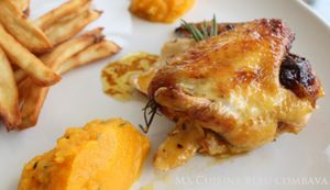 Poulet Rôti farci sous Peau au beurre Aromatisé, Miel, Romarin, Ail
