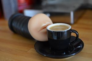 Erolution la evolución de los juguetes masculinos