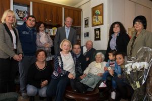 Les 100 Printemps de Mme Dealexandris