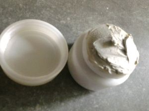 Pâte grise purifiante et cicatrisante anti-spot