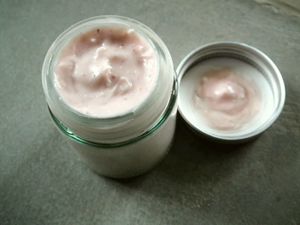 Crème fondante pour les yeux à la gelée de riz (Édit.1)