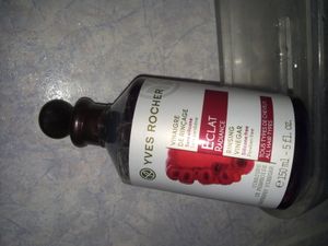 J'ai testé : le vinaigre de rinçage Yves Rocher.
