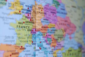 Trop peu de pôles européens d’excellence