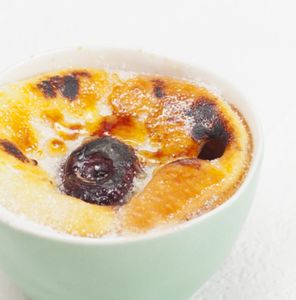 Clafoutis aux cerises aux amandes et à la ricotta, couche croquante