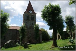 Eglise et croix à St Privat d'Allier