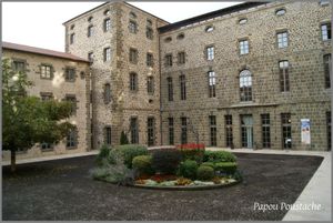 Hotel dieu au Puy en Velay