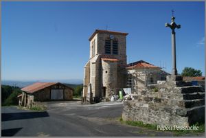 Eglise et croix d'Agnat