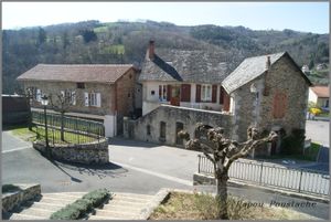Le village de Boisset dans le Cantal