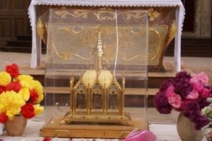 "JE NE ME REPENS PAS DE M'ÊTRE LIVRÉE À L'AMOUR". Dernière parole de sainte Thérèse. Messe à Roullet, près des reliques de sainte Thérèse de l'Enfant-Jésus, le 9 octobre 2013