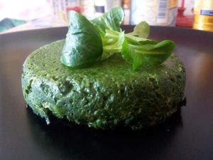 Deux gâteaux d'épinards: salé et sucré
