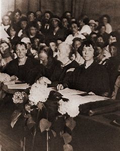 8 mars – Journée Internationale des Droits des Femmes (essai, magazine, liens)
