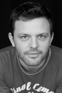 L'amour me fuit. Thomas GORNET. (+ interview) (Dès 9 ans)