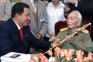 Mort du général Võ Nguyên Giáp, libérateur du Vietnam