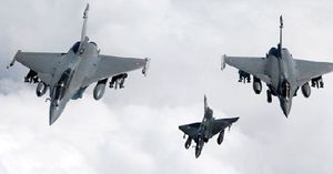 Officals: Israelis in secret trip to inspect Saudi bases. Could be used as staging ground for strikes against Iran