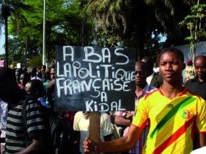 Mali. Manifestations antifrançaises à Bamako. Ceux qui, hier appelaient les Français "sauveurs" commencent à déchanter (I-Matin)