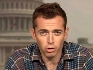 La CIA aurait-t-elle pu assassiner un journaliste US ? Des experts en sécurité disent que la voiture du journaliste Michael Hastings a été piratée !