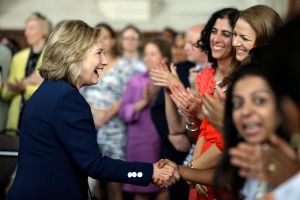 Les discours des Clinton valent de l'or