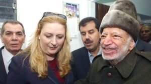 Décès d'Arafat: la veuve du raïs conteste la conclusion des experts français (RIA)