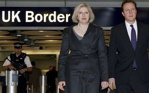 Le premier ministre britannique Cameron s’attaque aux immigrants (WSWS)
