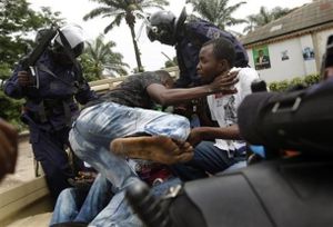 RDC. Quand la police dérape à Kinshasa (Afrikarabia)