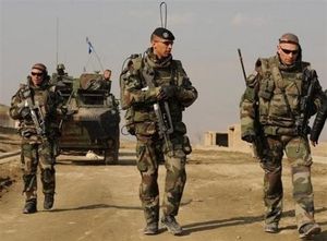 La guerre, c’est la paix. Le pillage, c’est l’aide. L’ignorance, c’est la force. (BdA)
