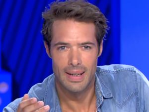 Nicolas Bedos mis en examen pour injure raciale (Le Parisien)