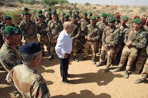 L'armée française restera encore en Centrafrique pendant... très longtemps.