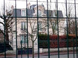 Biens mal acquis et mal rendu? (Bakchich)