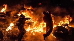 UKRAINE L'ineptie des Occidentaux pousse l'Ukraine vers le chaos (Courrier International)