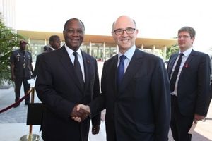 Pierre Moscovici pousse un cri du coeur : « Le futur (de la France) c’est l’Afrique au plan économique ».