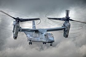 En partenariat avec la France, les Etats-Unis déploient plus de troupes en Afrique. Kony est devenu le nouveau Ben Laden africain permettant de justifier le renforcement des troupes US de l'Africom.