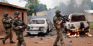 Info ou intox ? 22 militaires de la force Sangaris seraient-ils morts depuis février 2014 ?