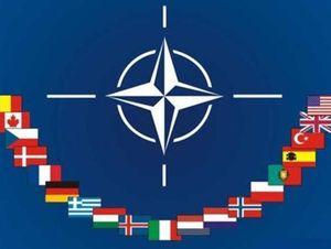 L'OTAN pourrait envisager une présence militaire permanente en Europe de l'Est (Le Monde)