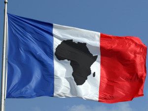 Jean-Yves Le Drian le bonimenteur (Mondafrique)