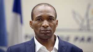 Michel Atangana dépose plainte contre la dictature de Paul Biya à Paris