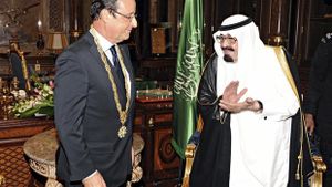 François Hollande ménage-t-il les financiers du Jihad ? (Planet)