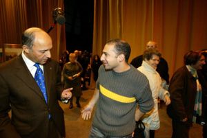 Pendant les guerres africaines, les affaires de Fabius continuent (Mondafrique)