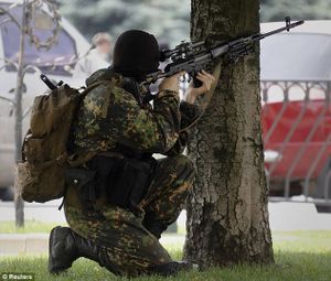 Des mercenaires du Royaume-Uni ou des Etats-Unis se battent contre les forces pro-russes en Ukraine (The Daily Mail)