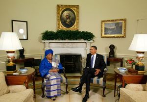 Ebola et coup d'Etat. Ellen Johnson Sirleaf essaye d'obtenir les pleins pouvoirs au Libéria. L'opposition s'insurge