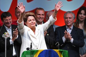 Brésil : Dilma Rousseff réélue pour un second mandat (Xinhua)