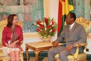 Printemps grincheux à Ougadougou (Le Canard Enchaîné)